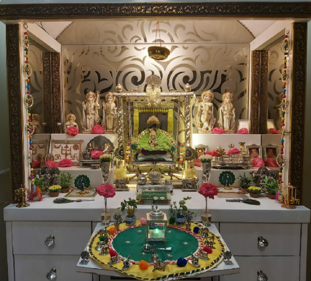 Gujarati Religious by Krutika Gandhi : 111539804