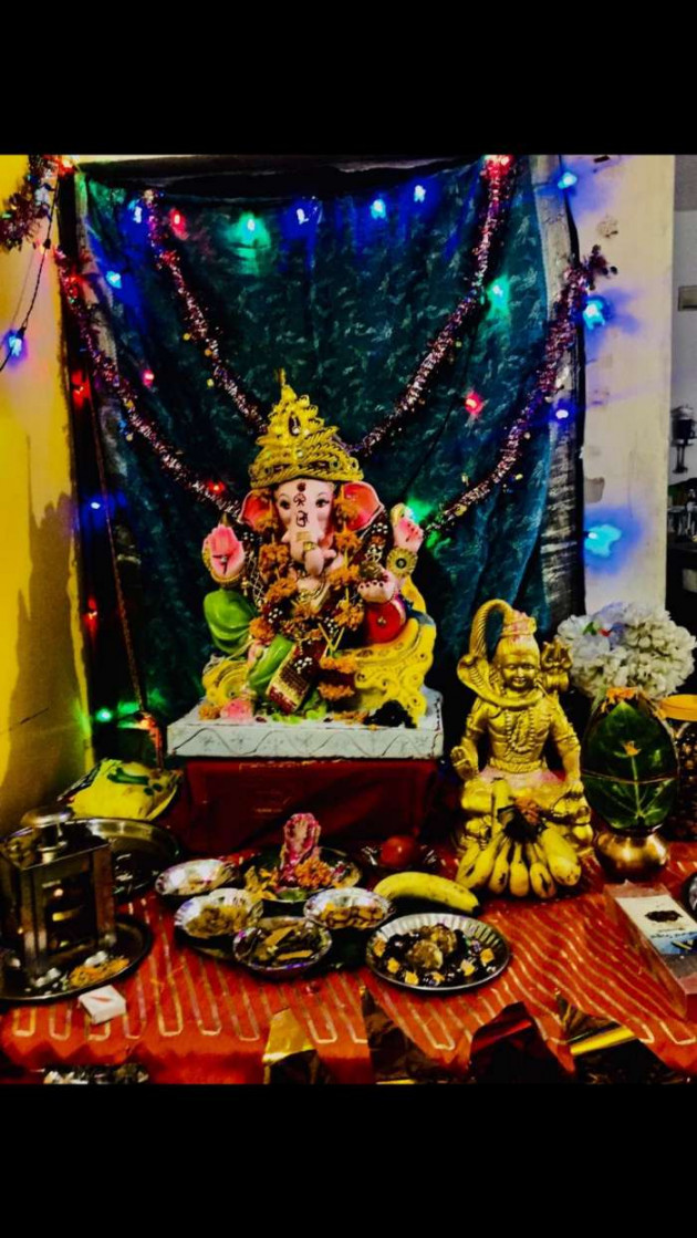 Gujarati Religious by Falguni Dost : 111548960