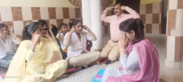 Hindi Motivational by Dr. Kuldeep Singh Chauhan : 111826088