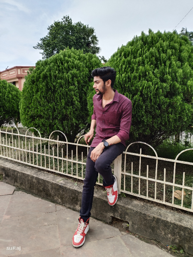 Hindi Quotes by vishvnath yadav : 111833351
