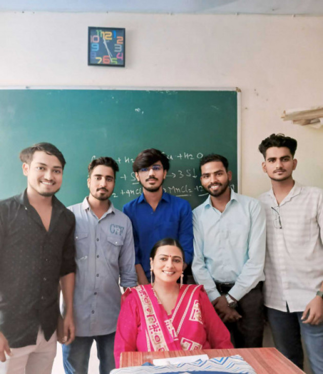 Hindi Motivational by DrAnamika : 111986462